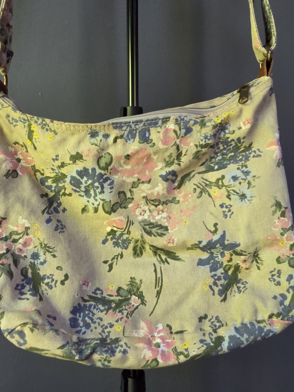 90s Floral Canvas Tan Crossbody Bag - Picture 3 of 3
